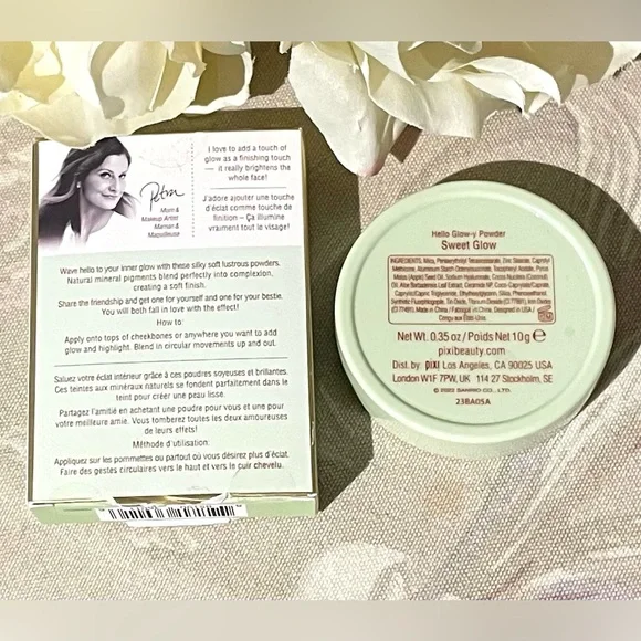 Hello Kitty Powder/brushes - Picture 4 of 6